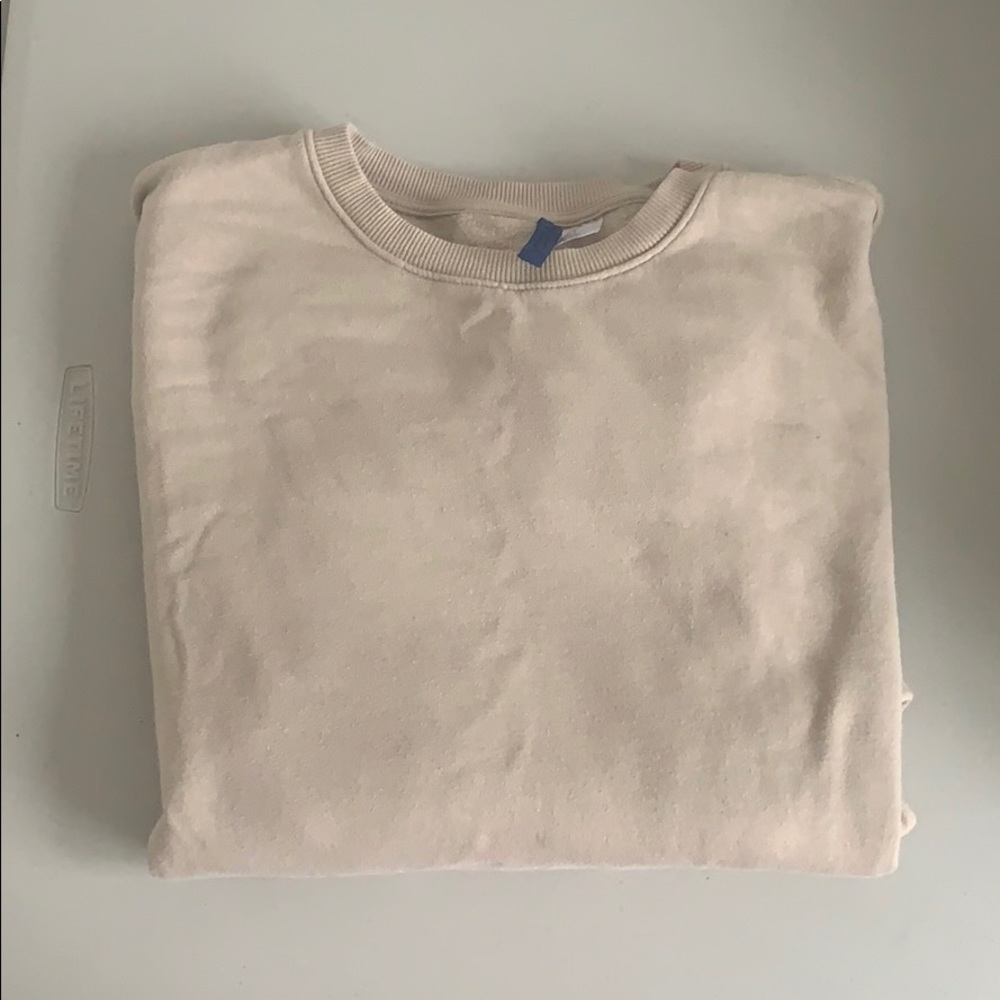 H&M “Divided” Crew Neck Swearshirt